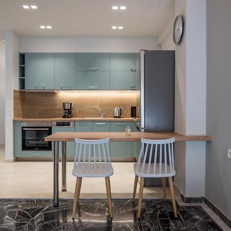 Central Spacious Apt Close To Port-Sites W/View 2 Heraklion Exteriör bild