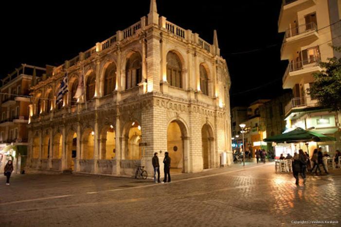 Central Spacious Apt Close To Port-Sites W/View 2 Heraklion Exteriör bild
