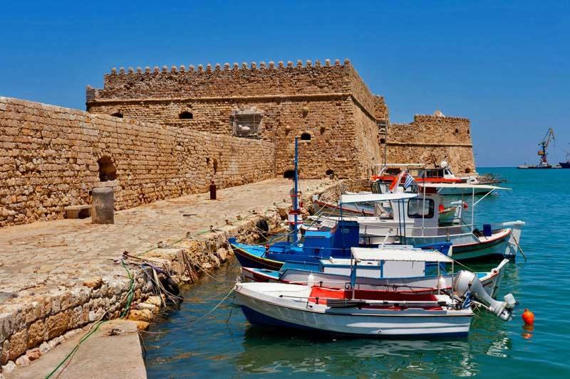 Central Spacious Apt Close To Port-Sites W/View 2 Heraklion Exteriör bild